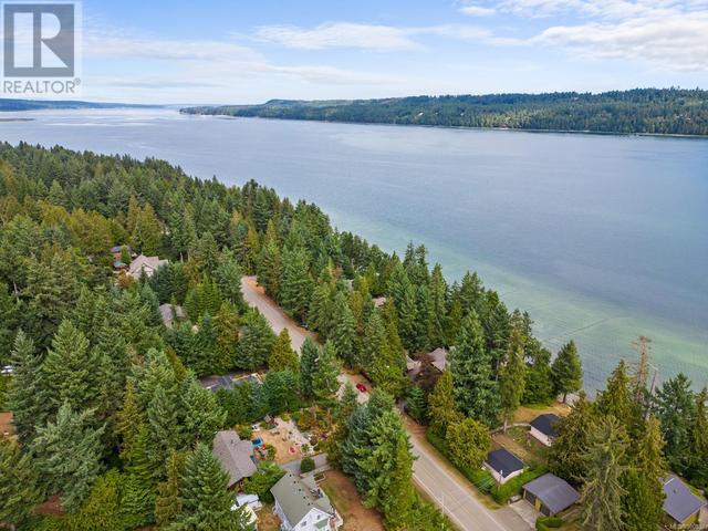 7770 Ships Point Rd, House detached with 2 bedrooms, 2 bathrooms and 4 parking in Comox Valley A BC | Image 44