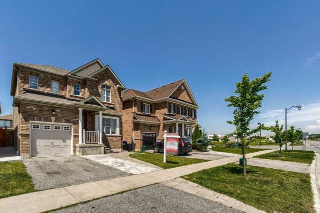 730 Miller Park Ave, House detached with 3 bedrooms, 3 bathrooms and 4 parking in Bradford West Gwillimbury ON | Image 12