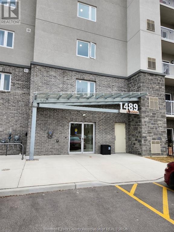 724 - 1489 Banwell, Condo with 1 bedrooms, 2 bathrooms and null parking in Windsor ON | Image 2