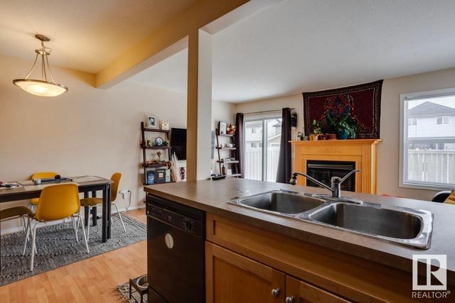 7 - 230 Edwards Dr Sw, House attached with 2 bedrooms, 1 bathrooms and 2 parking in Edmonton AB | Image 10