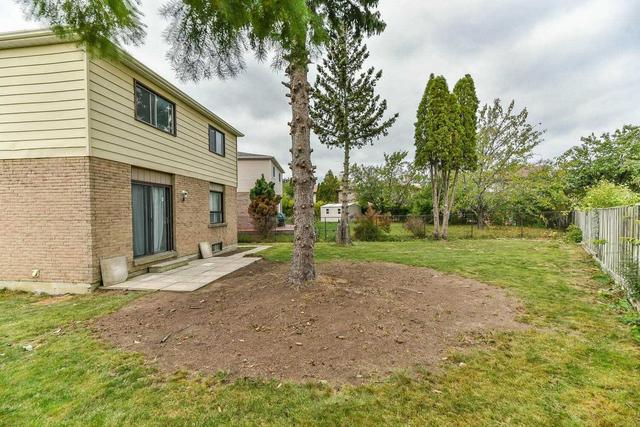 18 Sifton Pl, House detached with 4 bedrooms, 3 bathrooms and 6 parking in Brampton ON | Image 29