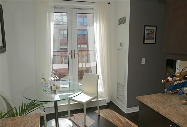 701 - 27 Rean Dr, Condo with 1 bedrooms, 1 bathrooms and 1 parking in Toronto ON | Image 6