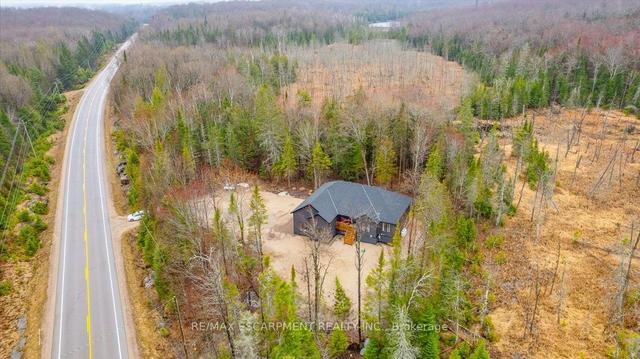12407 County Road 503, House detached with 3 bedrooms, 3 bathrooms and 8 parking in Highlands East ON | Image 29