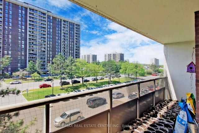 404 - 4 Kings Cross Rd, Condo with 2 bedrooms, 1 bathrooms and 1 parking in Brampton ON | Image 33