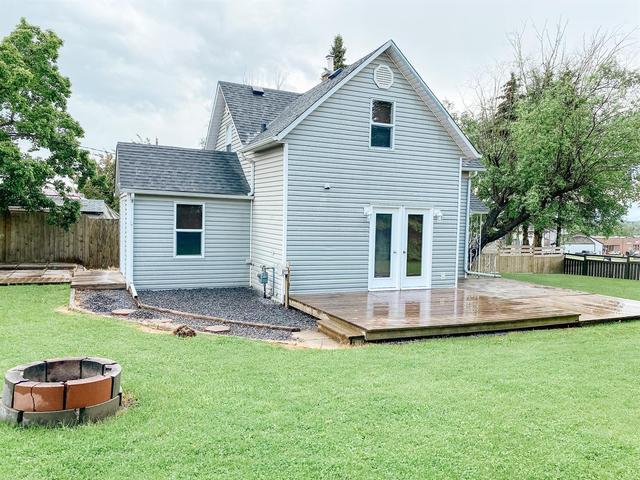 4807 48 Street, House detached with 3 bedrooms, 1 bathrooms and 2 parking in Rocky Mountain House AB | Image 5