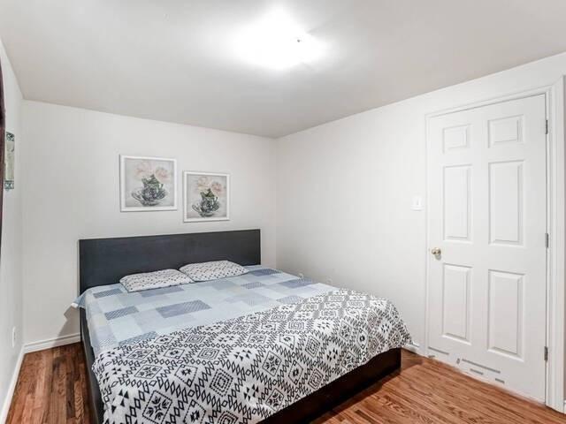 176 Fleetwood Cres, Townhouse with 3 bedrooms, 2 bathrooms and 1 parking in Brampton ON | Image 8