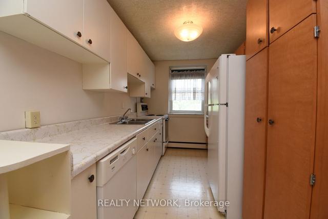 402 - 9 Grant Blvd, Condo with 2 bedrooms, 1 bathrooms and 1 parking in Hamilton ON | Image 11