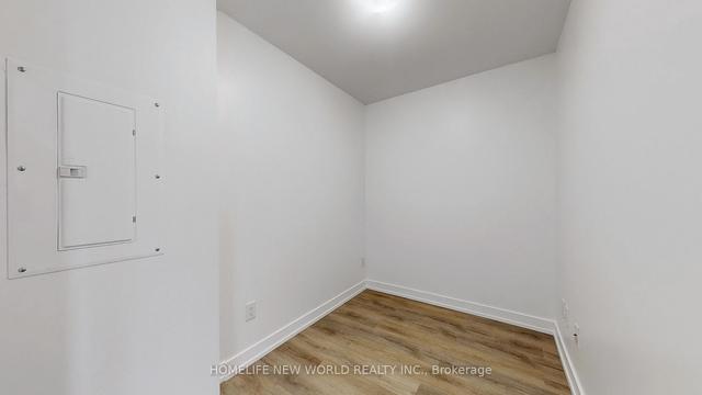 5211 - 488 University Ave, Condo with 1 bedrooms, 1 bathrooms and 0 parking in Toronto ON | Image 6