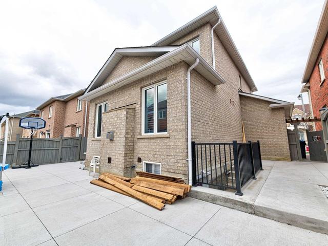 20 Cooperage St, House detached with 4 bedrooms, 6 bathrooms and 7 parking in Brampton ON | Image 30