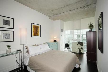 1102 - 552 Wellington St W, Condo with 2 bedrooms, 2 bathrooms and 1 parking in Toronto ON | Image 5