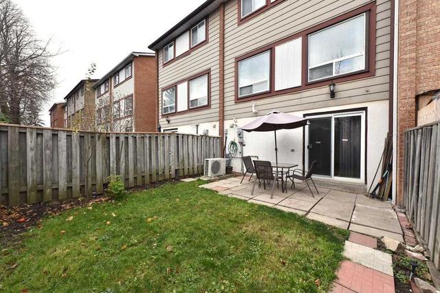 73 Moregate Cres, Townhouse with 3 bedrooms, 3 bathrooms and 2 parking in Brampton ON | Image 19