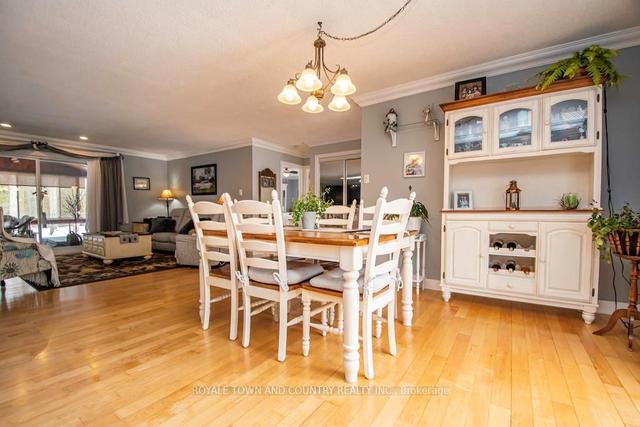 20 Rutherford Rd, House detached with 2 bedrooms, 2 bathrooms and 23 parking in Kawartha Lakes ON | Image 3