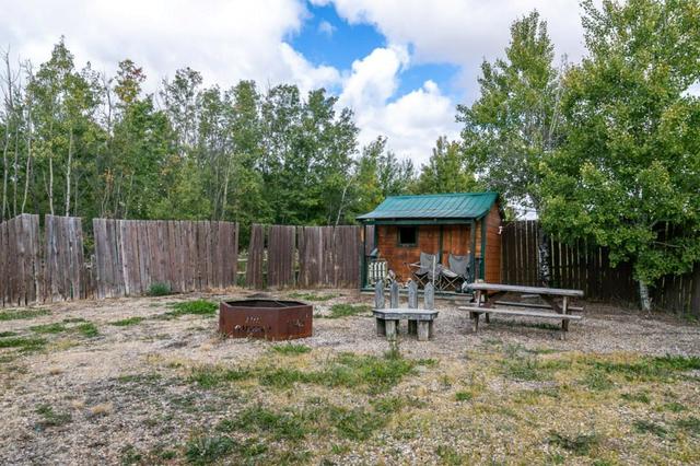 39376 Range Road 19 2, House detached with 5 bedrooms, 2 bathrooms and 10 parking in Red Deer County AB | Image 36