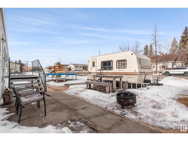 4844 48 Av, House other with 3 bedrooms, 2 bathrooms and null parking in Chipman AB | Image 4