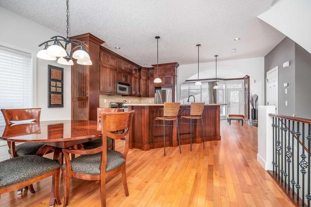 2032 45 Avenue Sw, Home with 4 bedrooms, 2 bathrooms and 2 parking in Calgary AB | Image 13