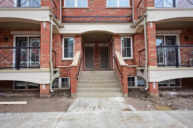 22 - 2500 Post Rd, Townhouse with 2 bedrooms, 2 bathrooms and 1 parking in Oakville ON | Image 3
