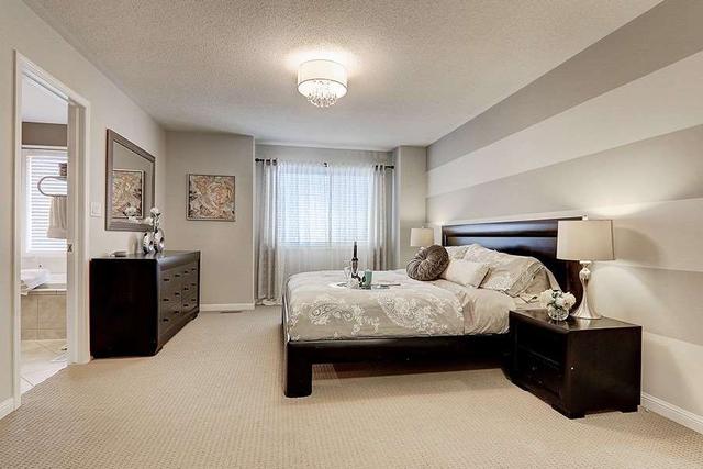 827 Bessy Tr, House detached with 4 bedrooms, 3 bathrooms and 4 parking in Milton ON | Image 9