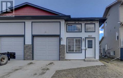 10613 114c Street, House semidetached with 2 bedrooms, 2 bathrooms and 6 parking in Grande Prairie AB | Card Image
