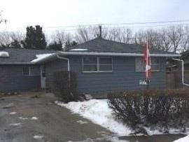 3677 41 Ave, House detached with 3 bedrooms, 2 bathrooms and 2 parking in Red Deer AB | Image 2