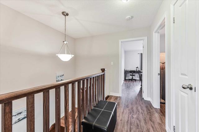 944 Broadway Blvd, House detached with 3 bedrooms, 3 bathrooms and 4 parking in Peterborough ON | Image 3