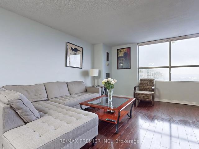 1611 - 40 Panorama Crt, Condo with 3 bedrooms, 2 bathrooms and 1 parking in Toronto ON | Image 39