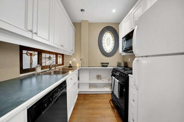 80 Madison Ave, House detached with 8 bedrooms, 5 bathrooms and 2 parking in Toronto ON | Image 18