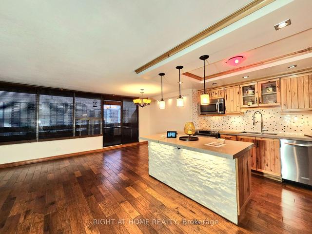 1205 - 11 Wincott Dr, Condo with 3 bedrooms, 2 bathrooms and 1 parking in Toronto ON | Image 27