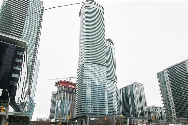 1001 - 14 York St, Condo with 3 bedrooms, 2 bathrooms and 1 parking in Toronto ON | Image 1