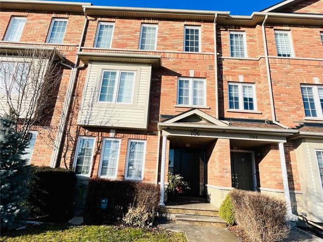 706 Queens Plate Dr, House attached with 3 bedrooms, 4 bathrooms and 2 parking in Toronto ON | Card Image