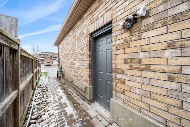 76 Larkin Dr, House detached with 2 bedrooms, 1 bathrooms and 2 parking in Barrie ON | Image 8
