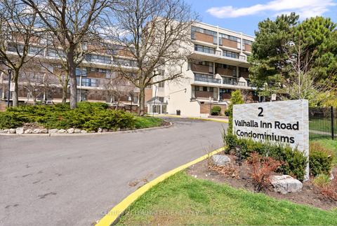 224 - 2 Valhalla Inn Rd, Condo with 3 bedrooms, 3 bathrooms and 1 parking in Toronto ON | Card Image