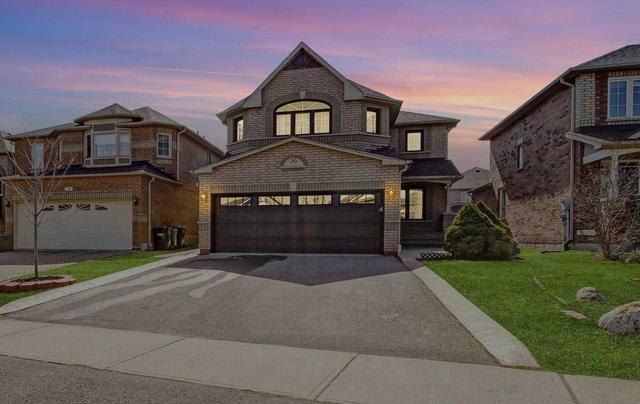 30 National Cres W, House detached with 3 bedrooms, 4 bathrooms and 4 parking in Brampton ON | Image 30