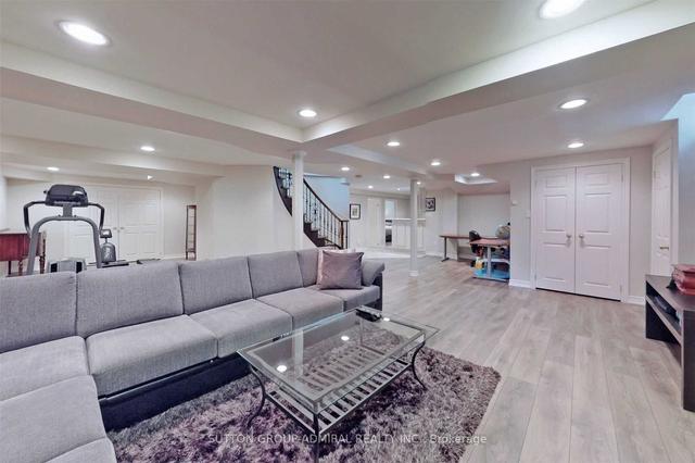 222 Rose Green Dr, House detached with 5 bedrooms, 4 bathrooms and 6 parking in Vaughan ON | Image 17