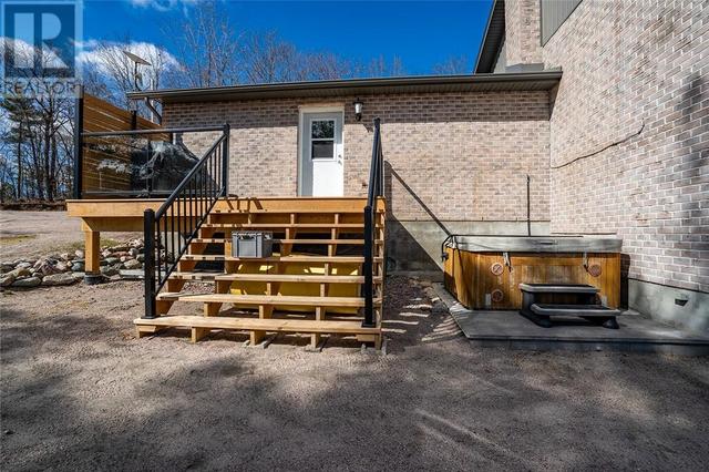 849 Dry Pine Bay, House detached with 5 bedrooms, 2 bathrooms and null parking in French River ON | Image 35
