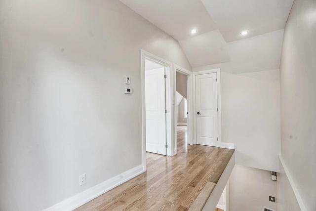 upper - 354 Brunswick Ave, House semidetached with 4 bedrooms, 2 bathrooms and 0 parking in Toronto ON | Image 2