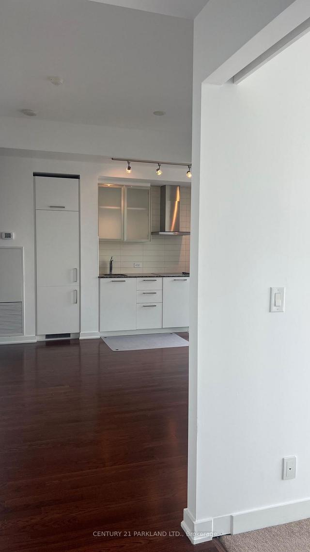 3708 - 14 York St, Condo with 2 bedrooms, 2 bathrooms and 1 parking in Toronto ON | Image 18