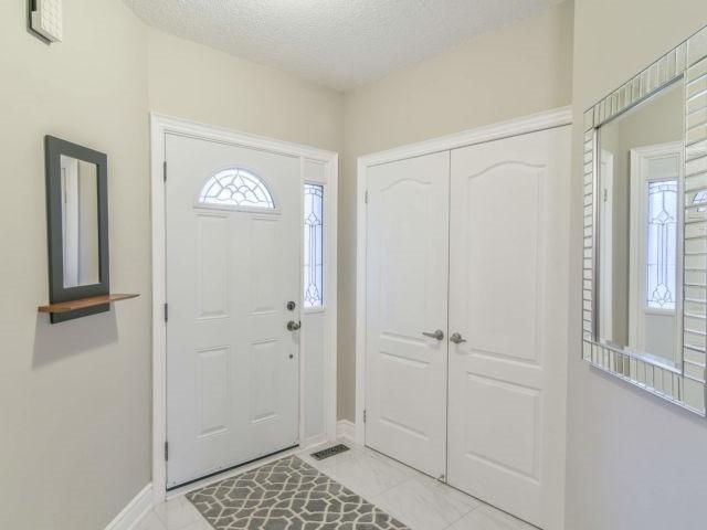 104 Leeward Dr, House detached with 3 bedrooms, 3 bathrooms and 2 parking in Brampton ON | Image 3