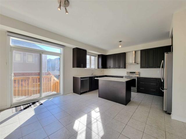 7 Willoughby Pl, House detached with 4 bedrooms, 4 bathrooms and 4 parking in Clarington ON | Image 4