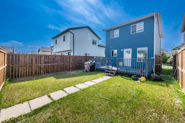 32 Martin Crossing Rise Ne, House detached with 4 bedrooms, 1 bathrooms and 2 parking in Calgary AB | Image 3