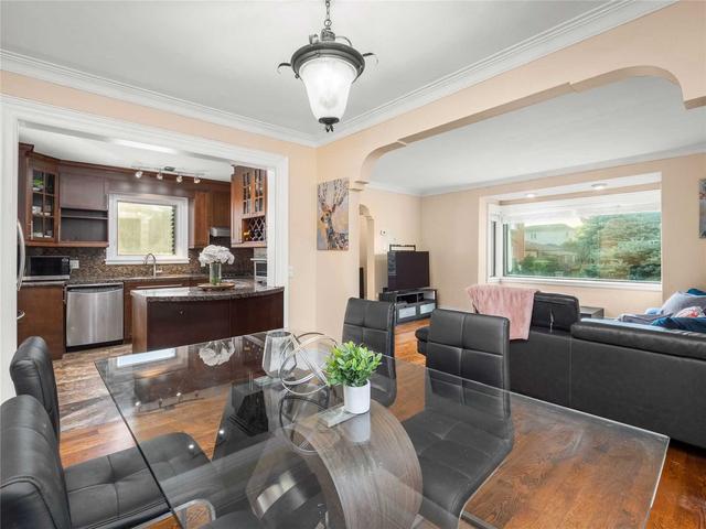 41 Westdale Dr, House detached with 3 bedrooms, 2 bathrooms and 6 parking in Toronto ON | Image 2
