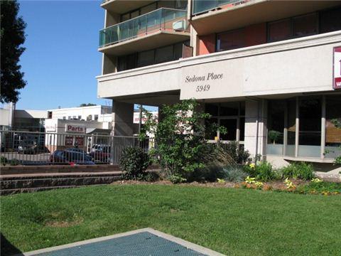 1202 - 5949 Yonge St, Condo with 2 bedrooms, 1 bathrooms and 1 parking in Toronto ON | Image 2