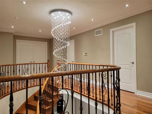 27 Touraine Dr, House detached with 4 bedrooms, 5 bathrooms and 9 parking in Markham ON | Image 25