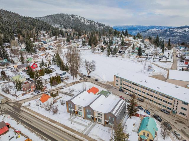 4 - 2452 Washington Street, House attached with 3 bedrooms, 3 bathrooms and null parking in Rossland BC | Image 49