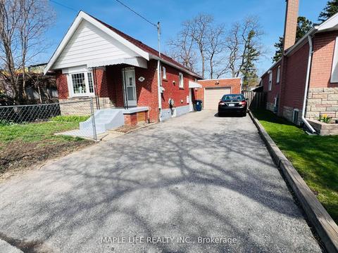 739 Pharmacy Ave, House detached with 3 bedrooms, 2 bathrooms and 7 parking in Toronto ON | Card Image