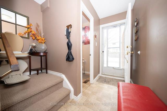 13 - 100 Quigley Rd N, Townhouse with 3 bedrooms, 2 bathrooms and 2 parking in Hamilton ON | Image 14