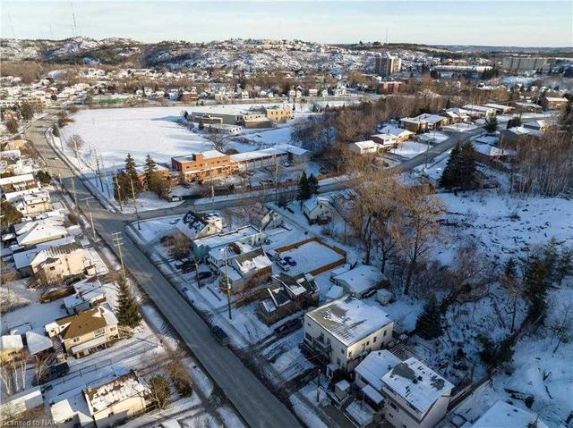 177 Kathleen St, House detached with 8 bedrooms, 6 bathrooms and 4 parking in Greater Sudbury ON | Image 24