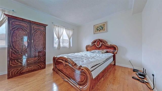 2194 St Clair Ave W, House semidetached with 3 bedrooms, 4 bathrooms and 2 parking in Toronto ON | Image 3