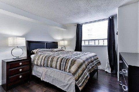 662 - 49 Mccaul St, Condo with 2 bedrooms, 1 bathrooms and null parking in Toronto ON | Image 14