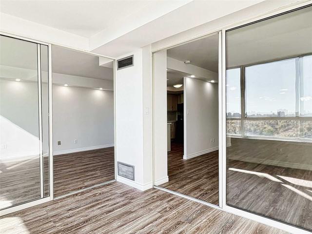 1606 - 275 Bamburgh Circ, Condo with 1 bedrooms, 2 bathrooms and 2 parking in Toronto ON | Image 6