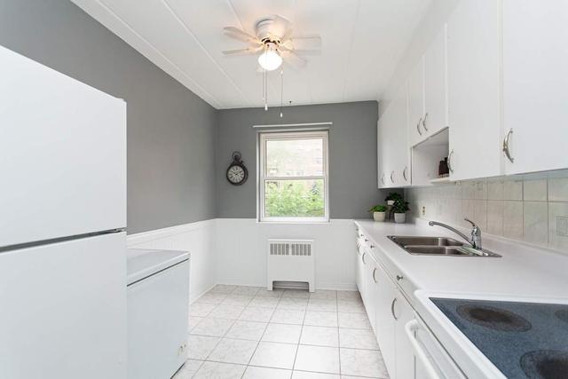 7 - 2422 New St, Condo with 2 bedrooms, 1 bathrooms and 1 parking in Burlington ON | Image 11
